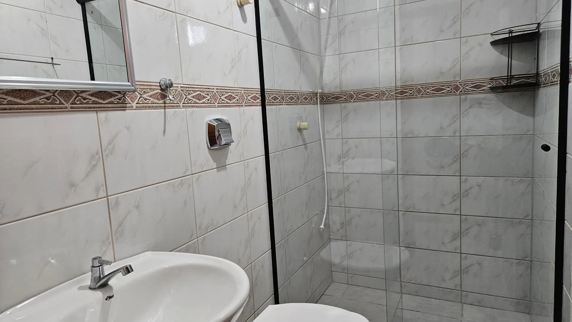 2 Quartos A 200Mts Praia Central, Garagem, Churrasqueira, Wi-Fi 90 Mbps, Pet Friendly Balneário Camboriú Apartamento